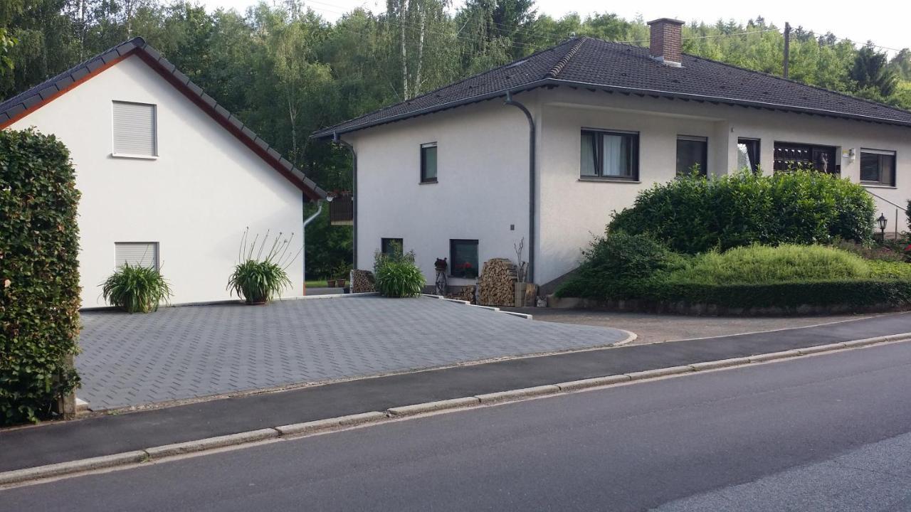Ferienwohnung Haus Sonnenschein Trassem ภายนอก รูปภาพ